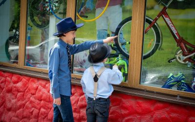 Tricycle, bicyclette, draisienne, trottinette : comment et quand y initier votre enfant ?