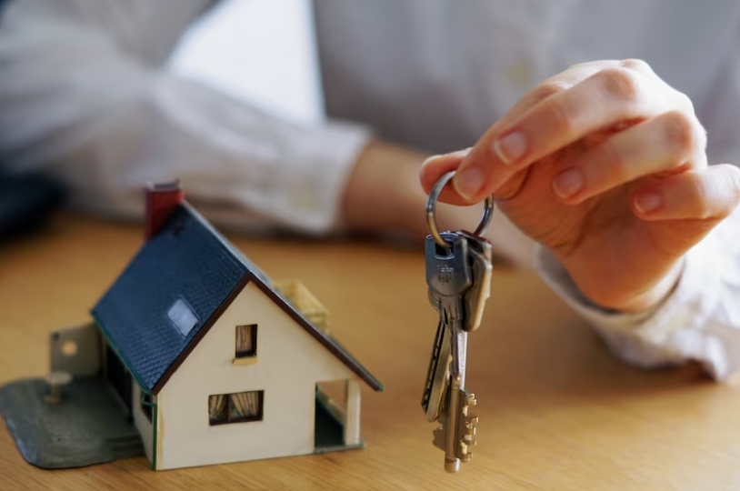 Immobilier : les notaires conseillent de vendre plutôt que d’acheter